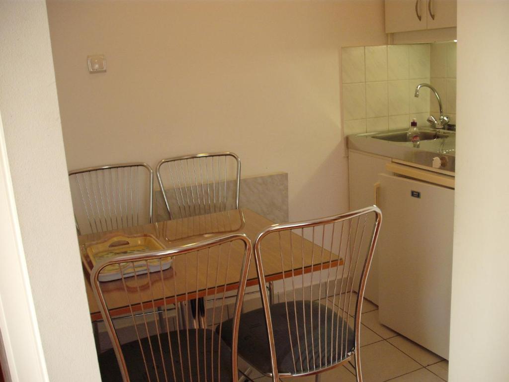 Apart Hevizi Haz Room photo